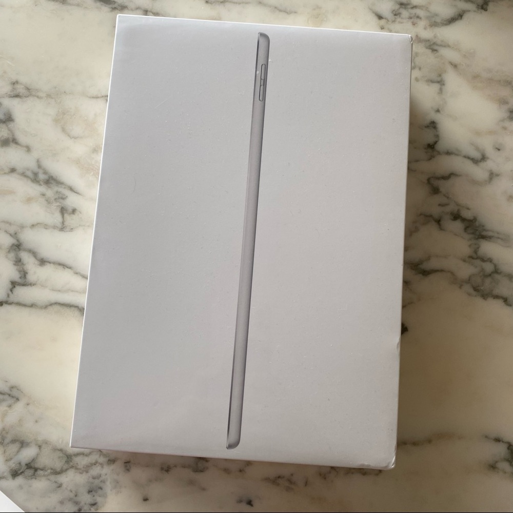 NIB IPAD 9th Generation 64GB